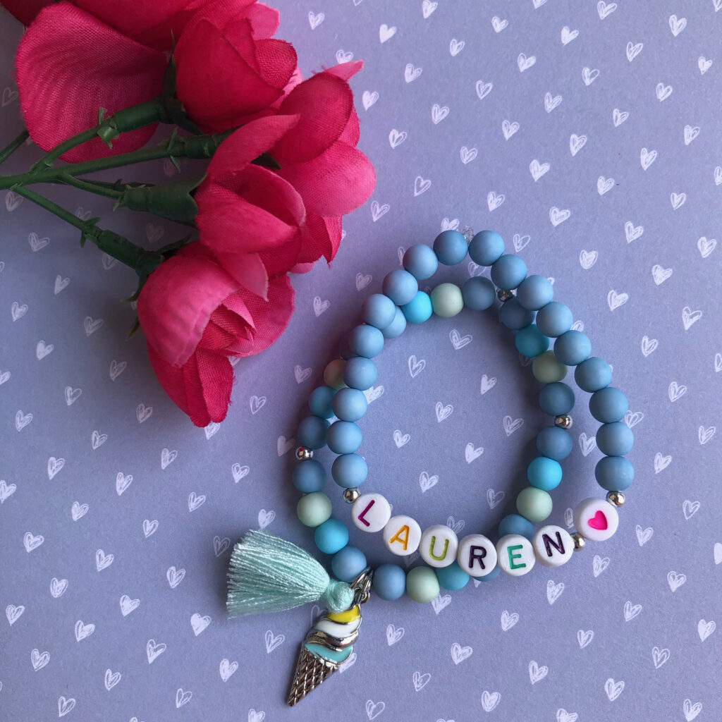 Naam-armbandje blauw