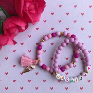 Naam-armbandje roze