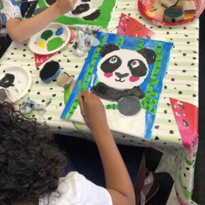 Panda-schilderij met mooie bamboe-achtergrond