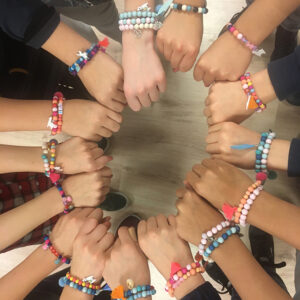 Feestje Ibiza-armbandjes maken Artwise Haarlem