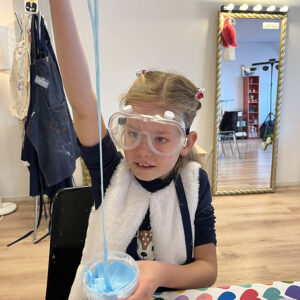 Fluffy slijm maken kinderfeestje Artwise Haarlem